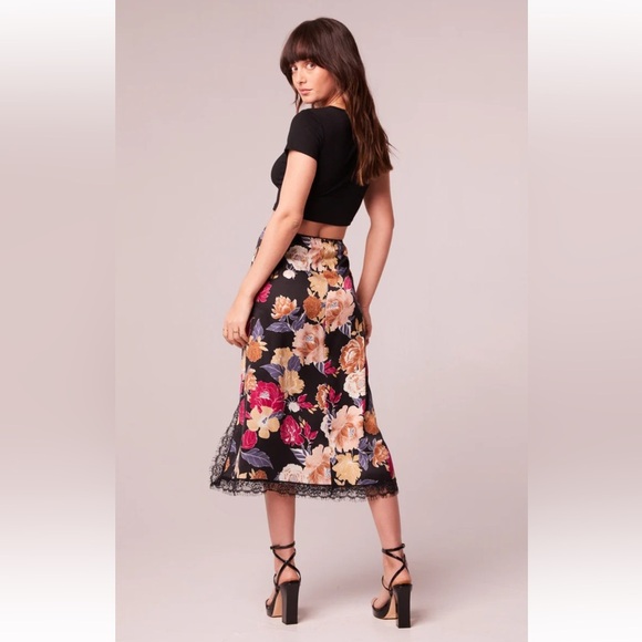 Band of the Free Lilou Black Floral Lace Slip Midi Skirt Size Small $78 MSRP NWT - Picture 3 of 9